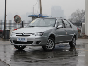 2013款1.6L 手动科技型天窗版 左前45度