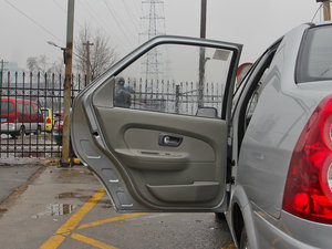2013款1.6L 手动科技型天窗版 左后车门