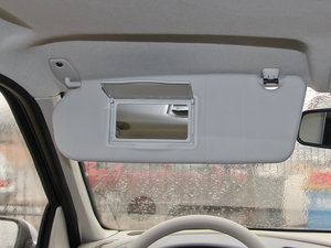 2013款1.6L 手动科技型天窗版 遮阳板（左）