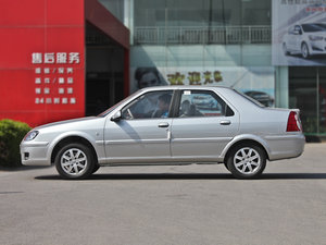 2013款1.6L 自动尊贵版 正侧（左）