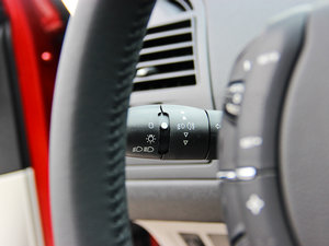2013款1.6L 自动乐享版 中控区