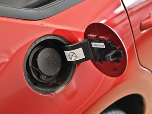 2013款1.6L 自动乐尚版  油箱盖