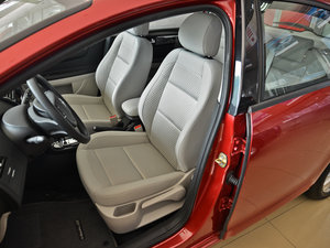 2013款1.6L 自动乐尚版  主驾驶座椅