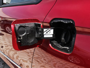 2014款改款 1.6L 手动舒适版 油箱盖