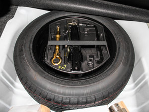 2014款WTCC纪念版 1.6L 手动舒适型 备胎