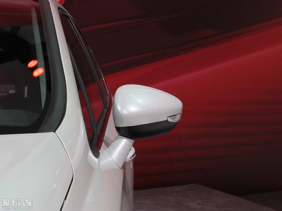 2014ѩFC4L  1.8L քӄ