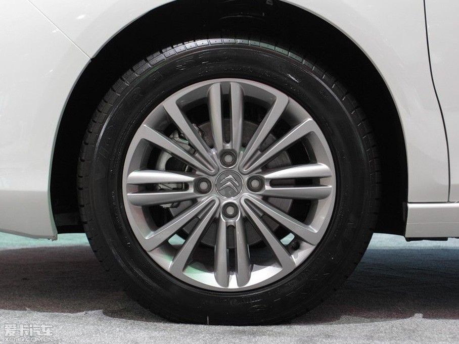 2014ѩFC4L  1.8L քӄ