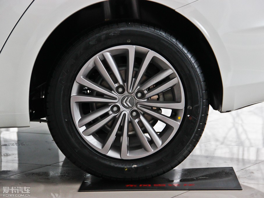 2014ѩFC4L  1.8L քӄ