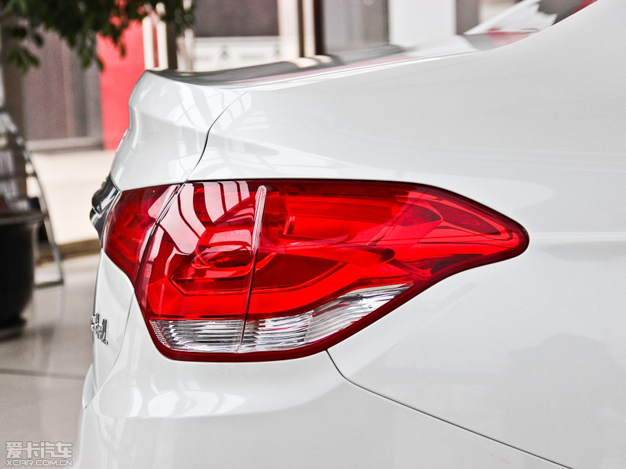 2014ѩFC4L  1.8L քӄ