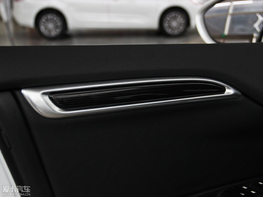 2014ѩFC4L  1.8L քӄ