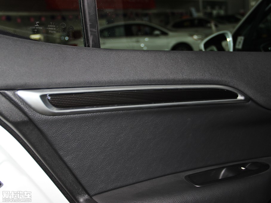 2014ѩFC4L  1.8L քӄ