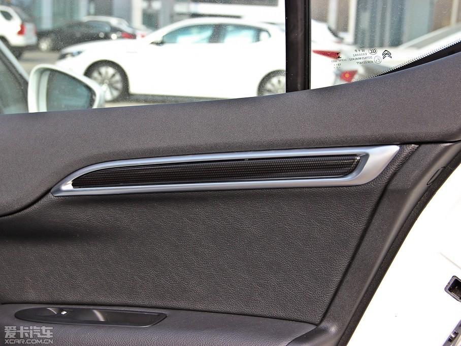 2014ѩFC4L  1.8L Ԅӄ