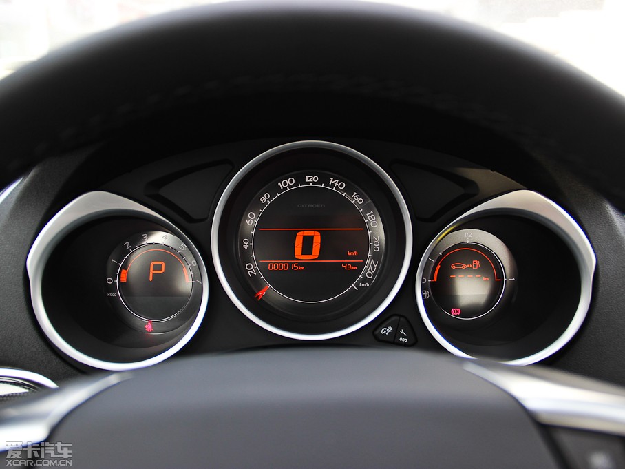 2014ѩFC4L  1.8L Ԅӄ