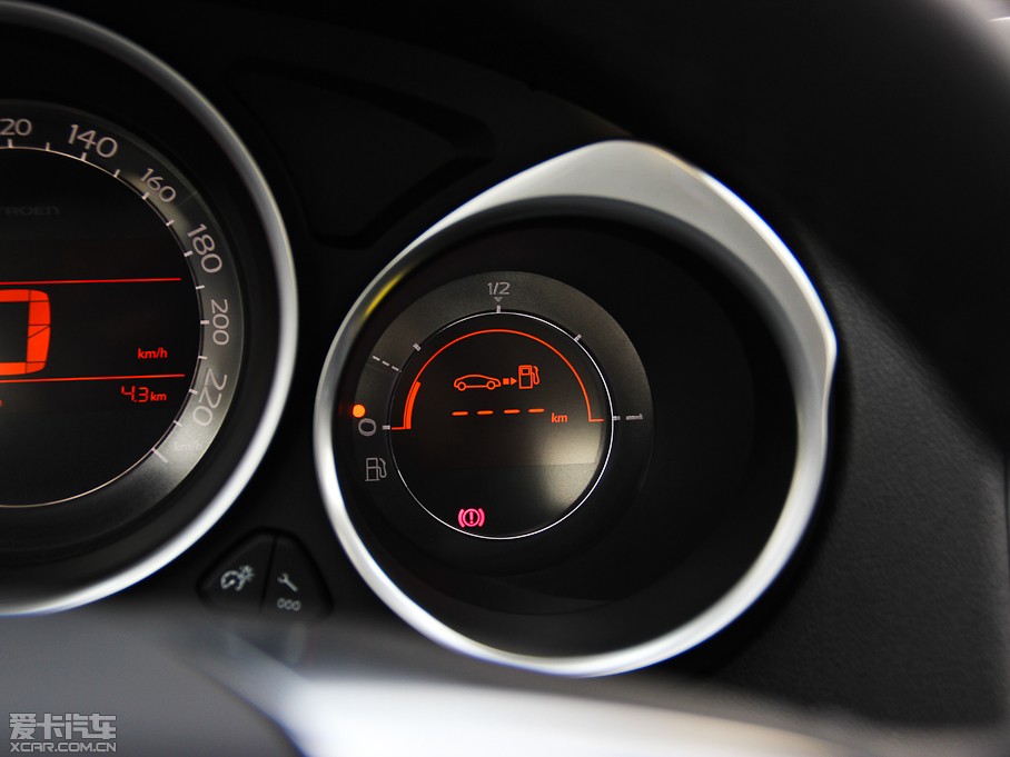 2014ѩFC4L  1.8L Ԅӄ