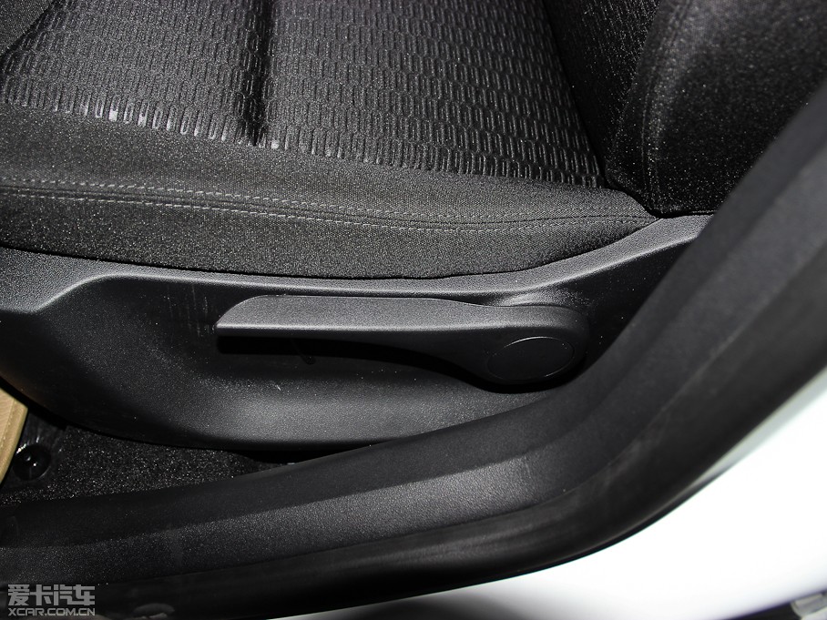 2014ѩFC4L  1.8L Ԅӄ