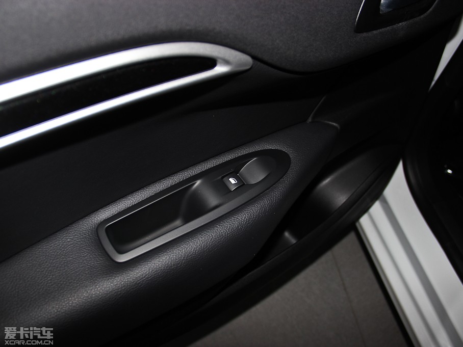 2014ѩFC4L (q) 1.8L Ԅ(dng)