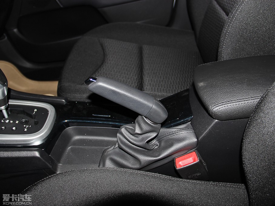 2014ѩFC4L  1.8L Ԅӄ