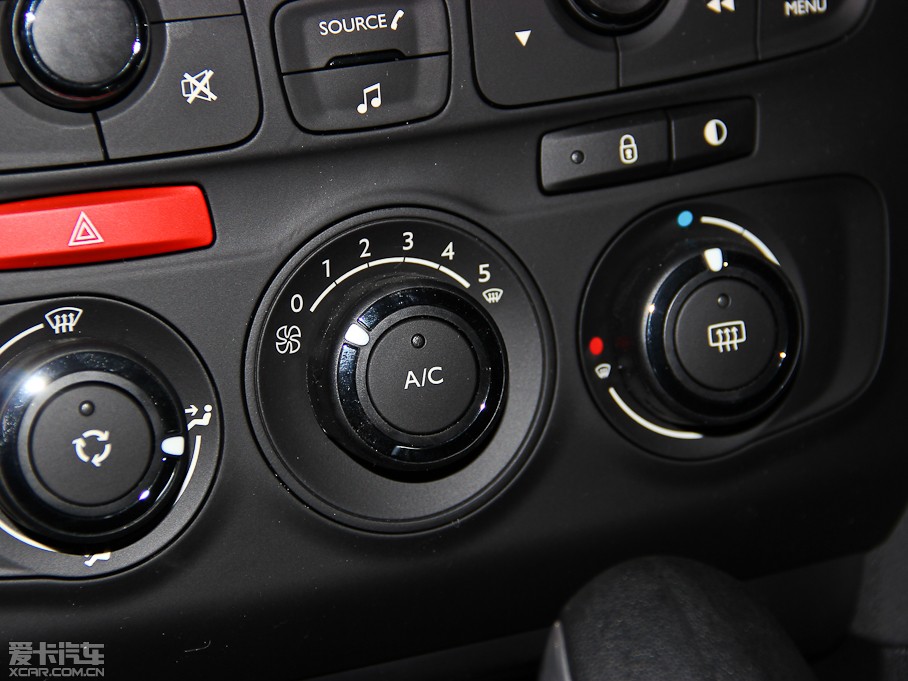 2014ѩFC4L  1.8L Ԅӄ