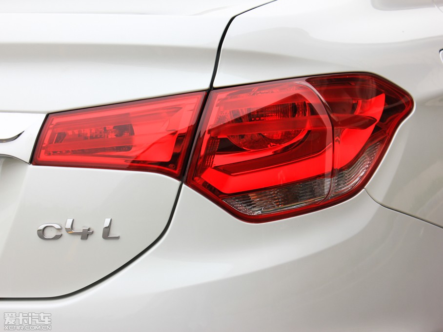 2014ѩFC4L ܇d 1.8L քӄ