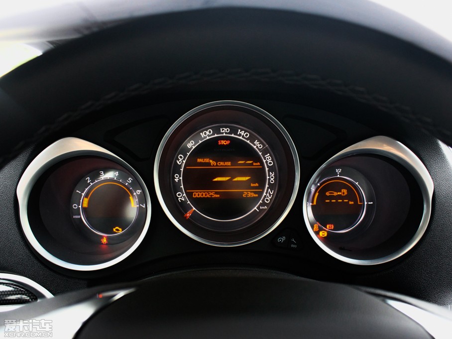 2014ѩFC4L ܇d 1.8L քӄ