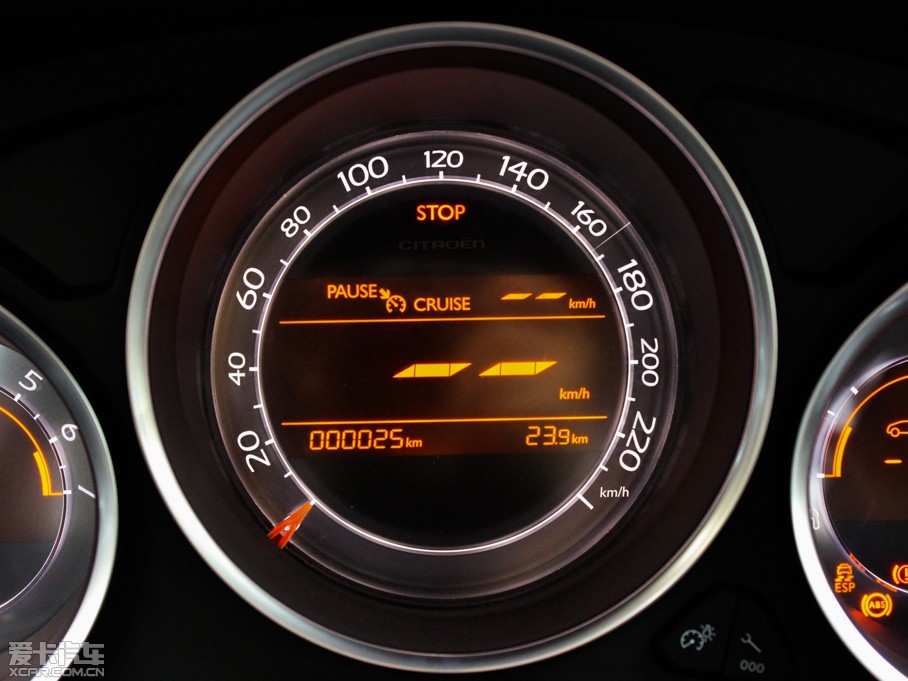 2014ѩFC4L ܇d 1.8L քӄ