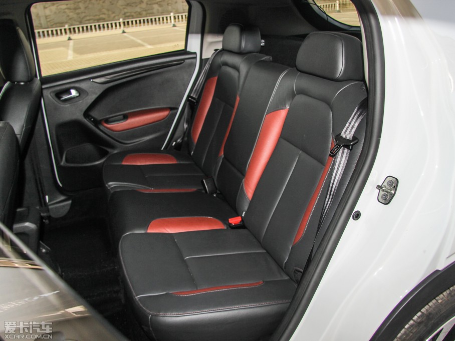 2015ѩFC3-XR 1.6THP ԄŞ