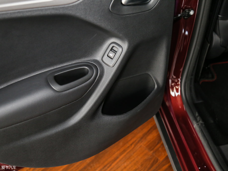 2015ѩFC3-XR 1.6L քh