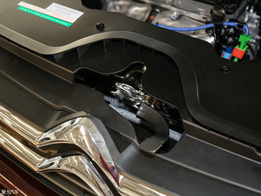 2015��ѩ�F��C3-XR 1.6L �ք����h��