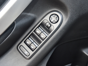 東風(fēng)雪鐵龍2015款C3-XR