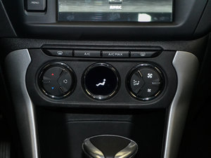 2015款1.6THP 自动智能型 空调调节