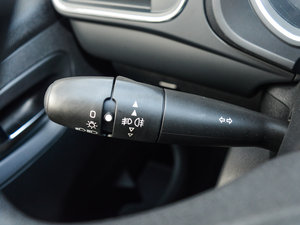 2015款1.6L 自动时尚型 中控区