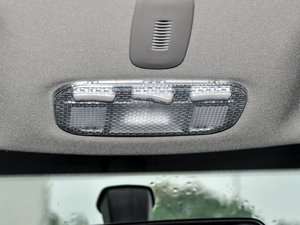 2015款1.6L 自动先锋型 空间座椅