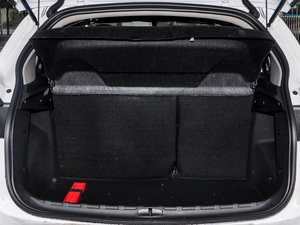 2015款1.6L 自动先锋型 空间座椅