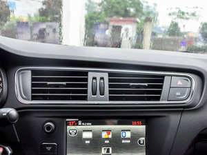 2015款1.6L 自动先锋型 空调出风口