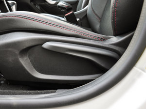 2015款1.6L 自动智能型 主驾驶座椅调节