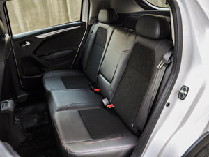 2015款1.6L 自动智能型 后排座椅