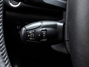 2015款1.6L 自动智能型 中控区
