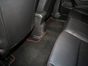 2015款1.6L 手动先锋型 空间座椅