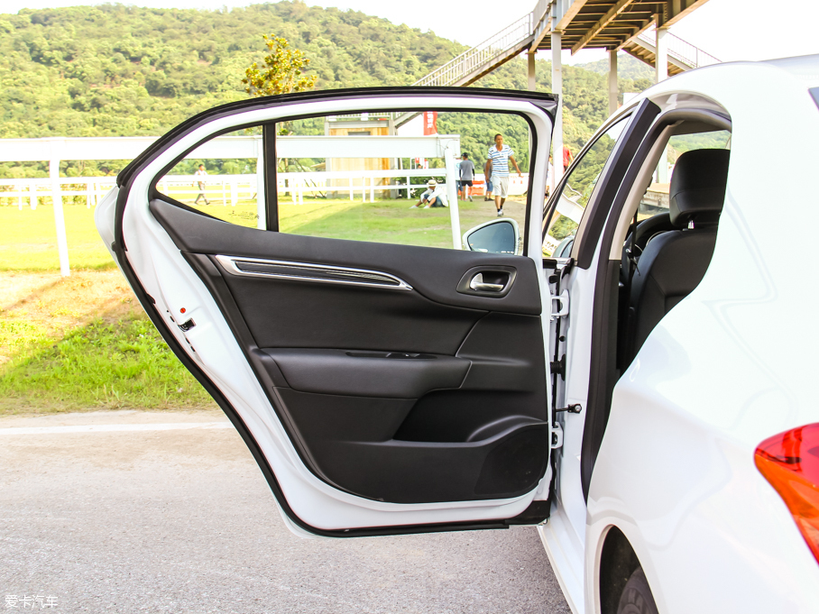 2015ѩFC4L 1.2THP Ԅ(dng)F 