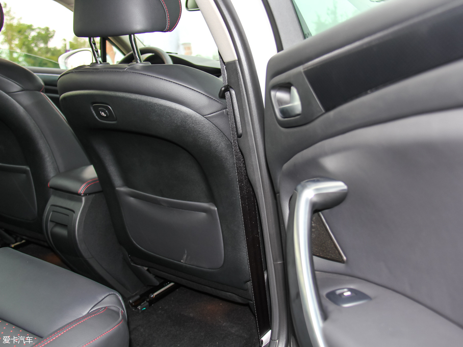 2016ѩFC5 1.8THP ԄӺA