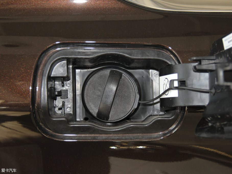 2016ѩFC5 1.8THP ԄF