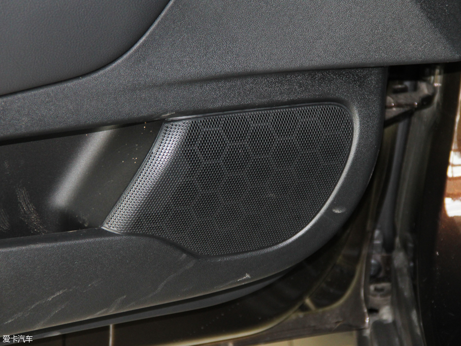 2016ѩFC5 1.8THP ԄF