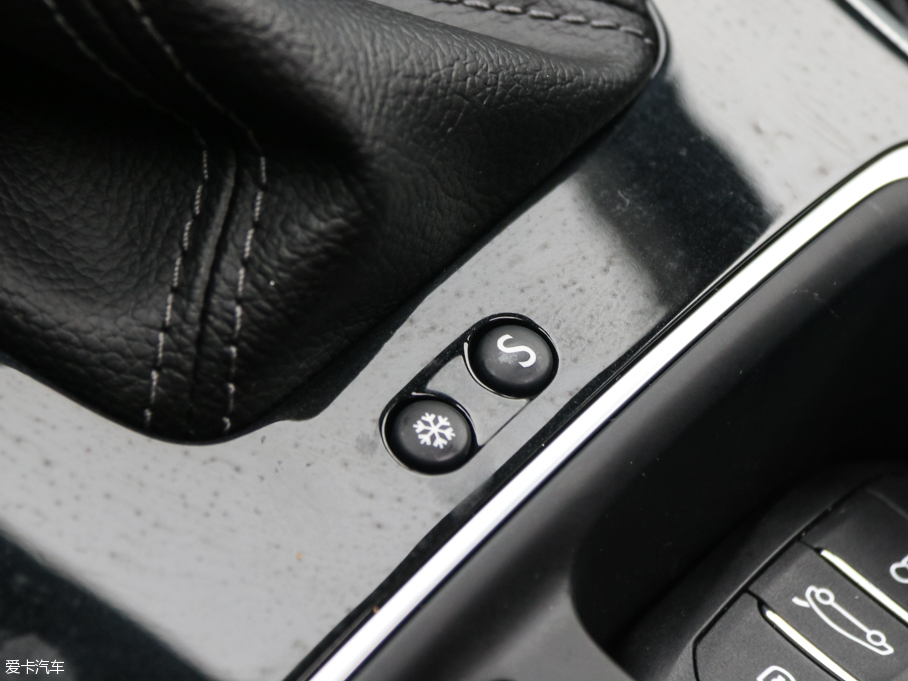 2016ѩFC4L 1.6THP ԄŞ