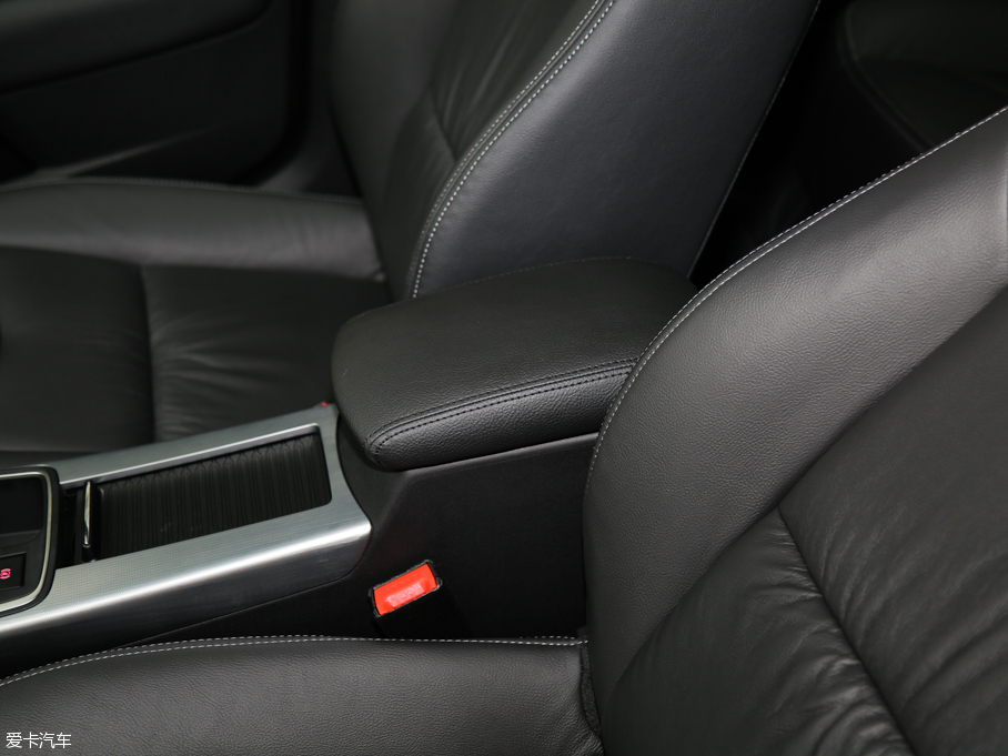 2016ѩFC4L 1.6THP Ԅ(dng)Ӣ