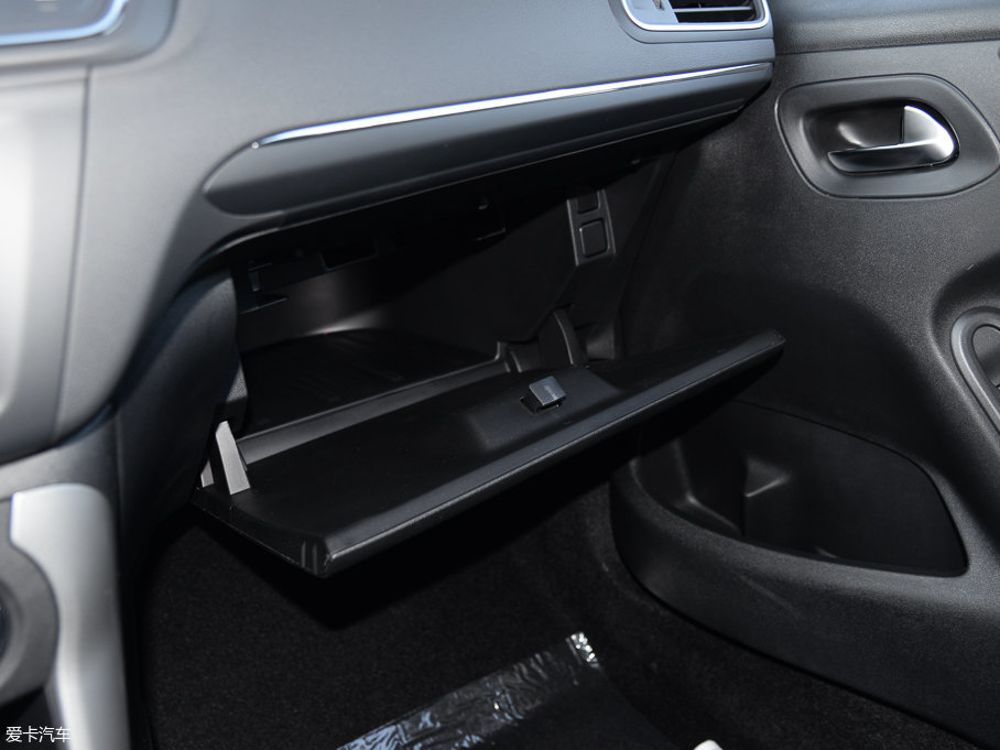 2017ѩFC3-XR 1.6L Ԅh