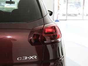 2017款1.6L 手动先锋型 尾灯
