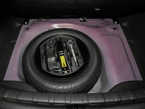 2017款1.6L 手动先锋型 备胎