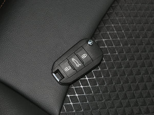 2017款1.6L 自动舒适型 车钥匙