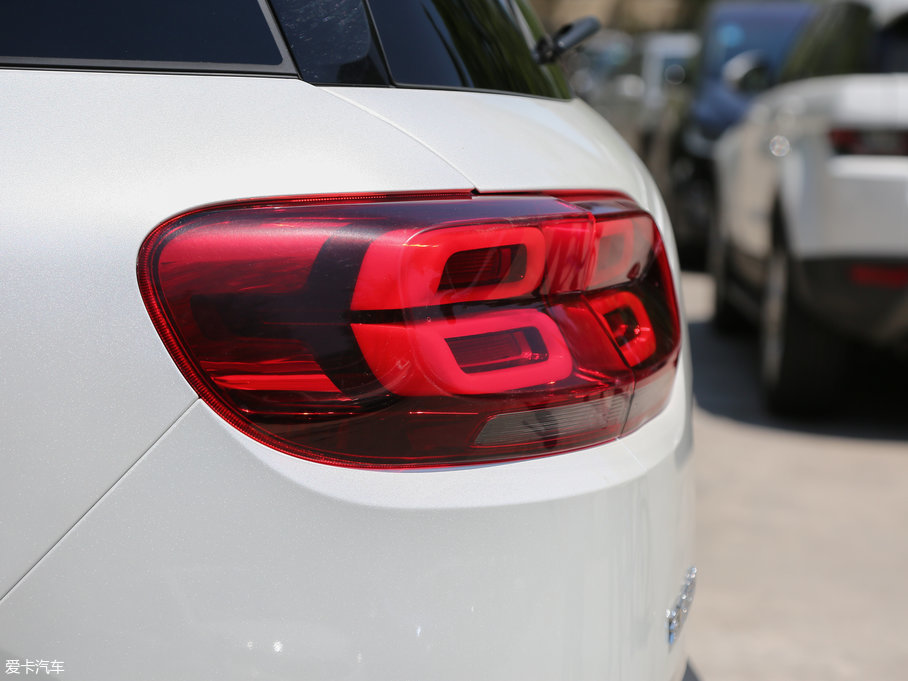 2017 C5 AIRCROSS 380THP Ş