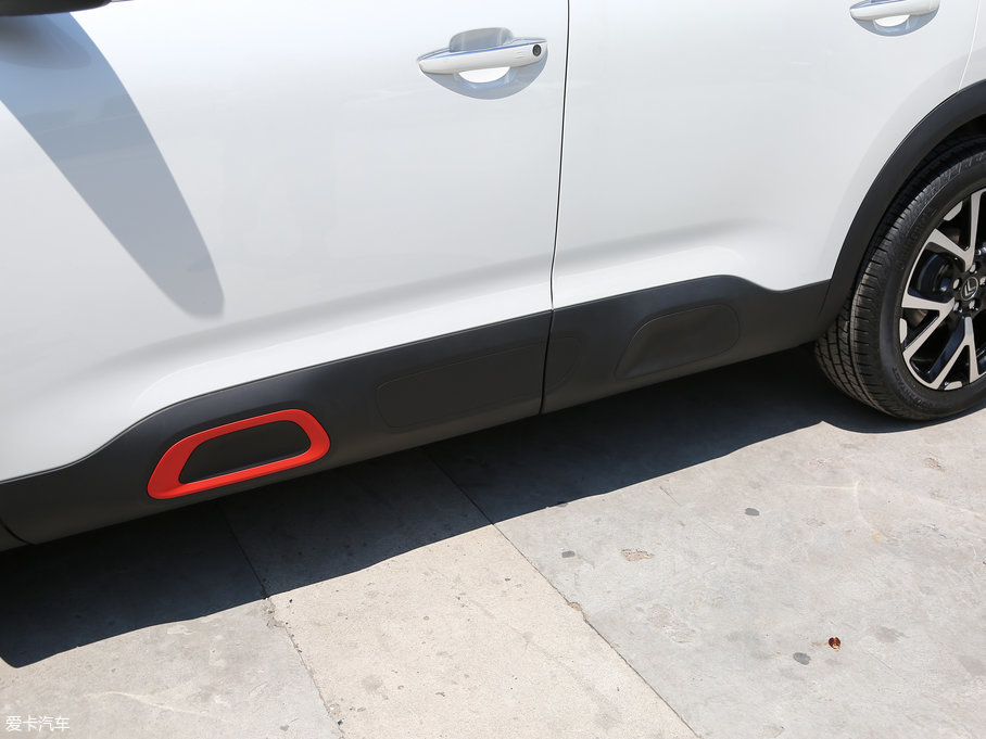 2017 C5 AIRCROSS 380THP Ş